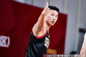 目前排第四！探长：深圳9连胜 按这态势很有可能不用去打附加赛了