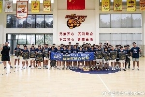 2026香港金牛篮球交流营最后一天！参观宏远基地与广东球员比赛