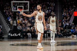 Slater：虽不敌火箭 但这却是勇士久违的闪耀之夜 库里献巅峰状态
