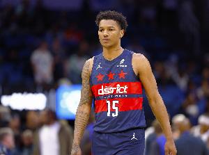 新一代板王？里斯生涯前10战摘113篮板 本世纪最多&比肩鲨鱼石佛