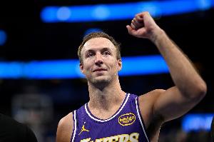 肯纳德：我们的年轻球员会获得出场机会 我会一直鼓励他们