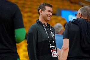 如何应对摆烂？史蒂文斯：全力支持每场比赛都要尽可能充满竞争力