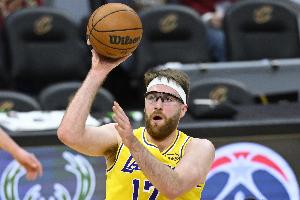 切特谈前队友蒂米：他牢牢地把握住了机会 从他身上学到很多