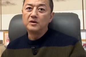 李亚鹏：张雪拿最快圈速奖杯出来拍我都心疼，若朋友拍到会送回去