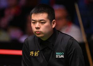 庞俊旭10-9战胜迪伦·埃莫里，晋级斯诺克世锦赛资格赛48强