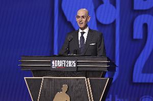 媒体人：NBA要认真考虑减少常规赛提高收视率 商业价值也不会降低